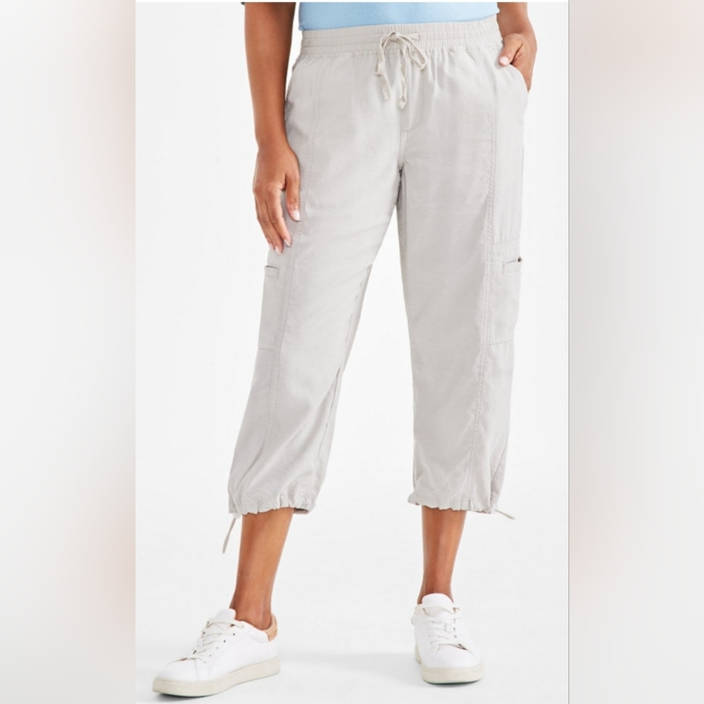 Light Gray Cropped Cargo Pants with Drawstring Hem